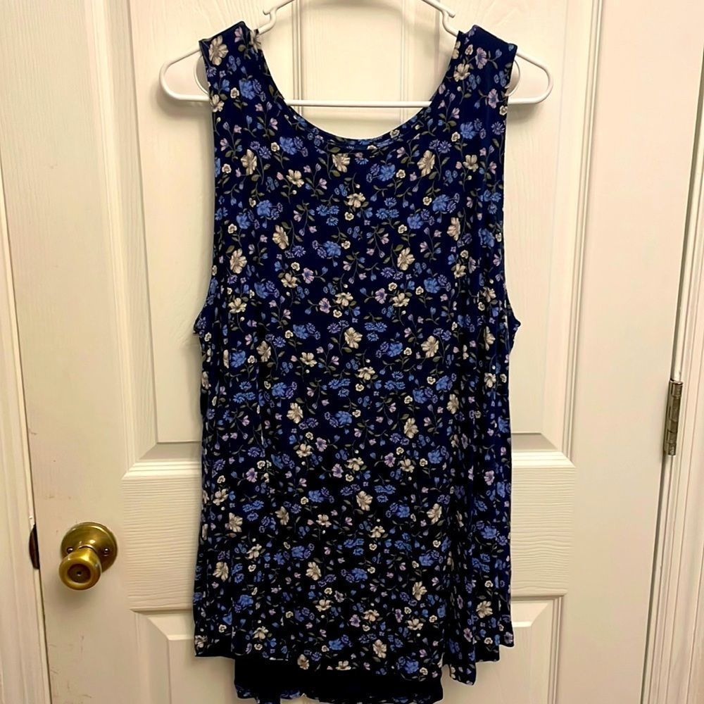EUC Old Navy Floral Top